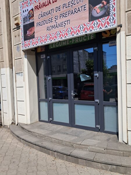Regina Maria cu Libertatii spatiu comercial cu suprafata 22mp